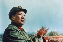 Mao Tse-Tung da inicio a la Revolución Cultural Proletaria