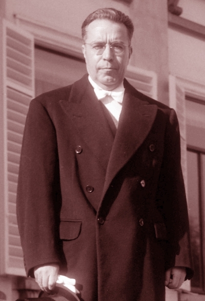 Víctor Paz Estenssoro lidera la Revolución Nacional boliviana de 1952