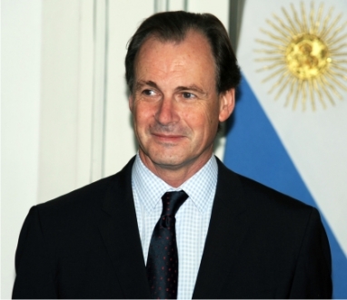 Gustavo Bordet: Estamos avanzando fuertemente en la campaña de vacunación
