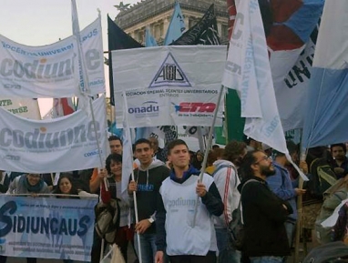 Docentes universitarios entrerrianos profundizan el plan de lucha