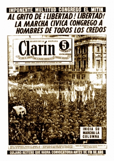 Marcha de la Unión Democrática detrás del Embajador Yanqui y en contra de Perón