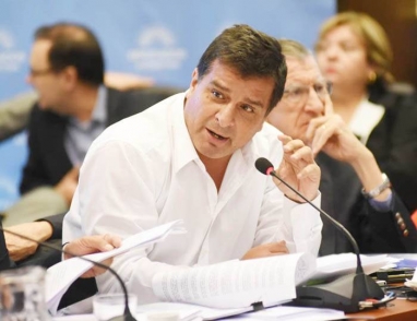Casaretto le pone los puntos al porteño Frigerio que, para hacer campaña electoral, opina de la situación sanitaria de la provincia