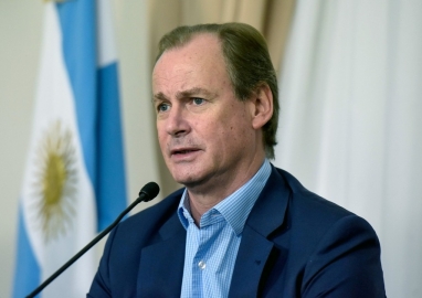 Gustavo Bordet adelantó que el gobierno entrerriano pagará del 1 al 10 de julio el sueldo y aguinaldo de junio