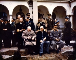 Conferencia de Yalta: Las potencias se dividen el mundo en dos grandes esferas de influencia