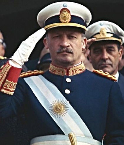 Un golpe de Estado interno destrona al general Juan Carlos Onganía