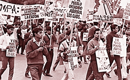 Diez mil soldados mexicanos invade la Ciudad Universitaria de la UNAM