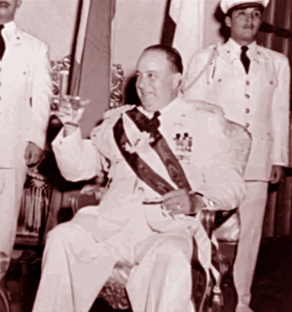 El poeta López Pérez ejecuta el tiranicidio del general Somoza, dictador de Nicaragua