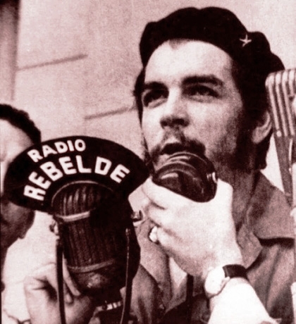 En Sierra Maestra, empieza a transmitir Radio Rebelde, voz de los guerrilleros de Fidel Castro