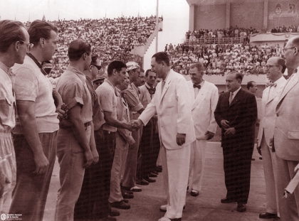 Juan Perón Inaugura el Autódromo de Buenos Aires