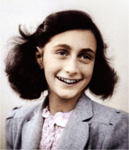 Se publica el Diario de Ana Frank, una niña judía asesinada por los nazis