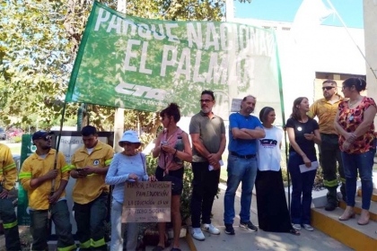Jornada de reclamos para el porteño Frigerio en Colón: docentes y guardaparques presentaron petitorios