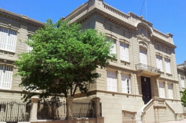 Buscan declarar el Colegio Nacional como patrimonio histórico