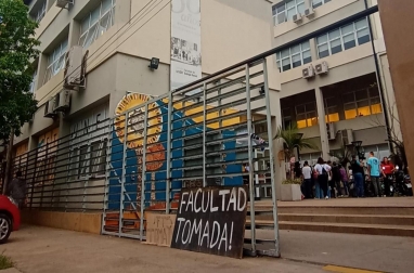 La Universidad, en lucha: Hay tomas y clases públicas en facultades de Entre Ríos