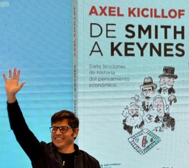 Kicillof rescató a Keynes y cruzó a Milei:
